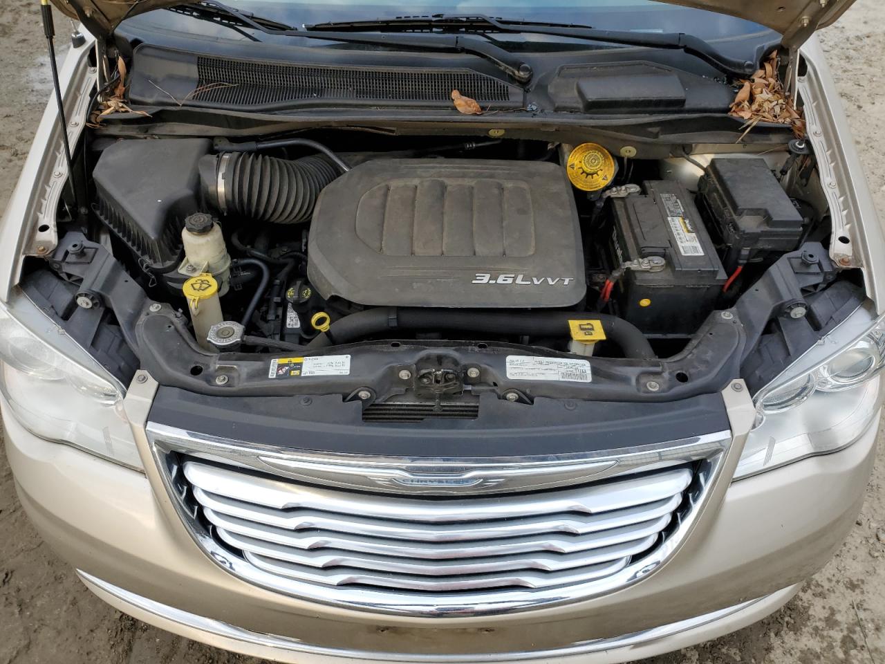 2015 Chrysler Town & Country VIN 2C4RC1GG5FR718245 Copart auction photo, side damage thumbnail 12