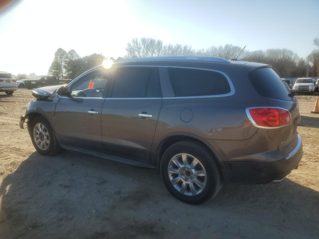 2011 Buick Enclave VIN 5GAKRBED8BJ346902 Copart auction photo, front end / minor dent/scratches damage thumbnail 2