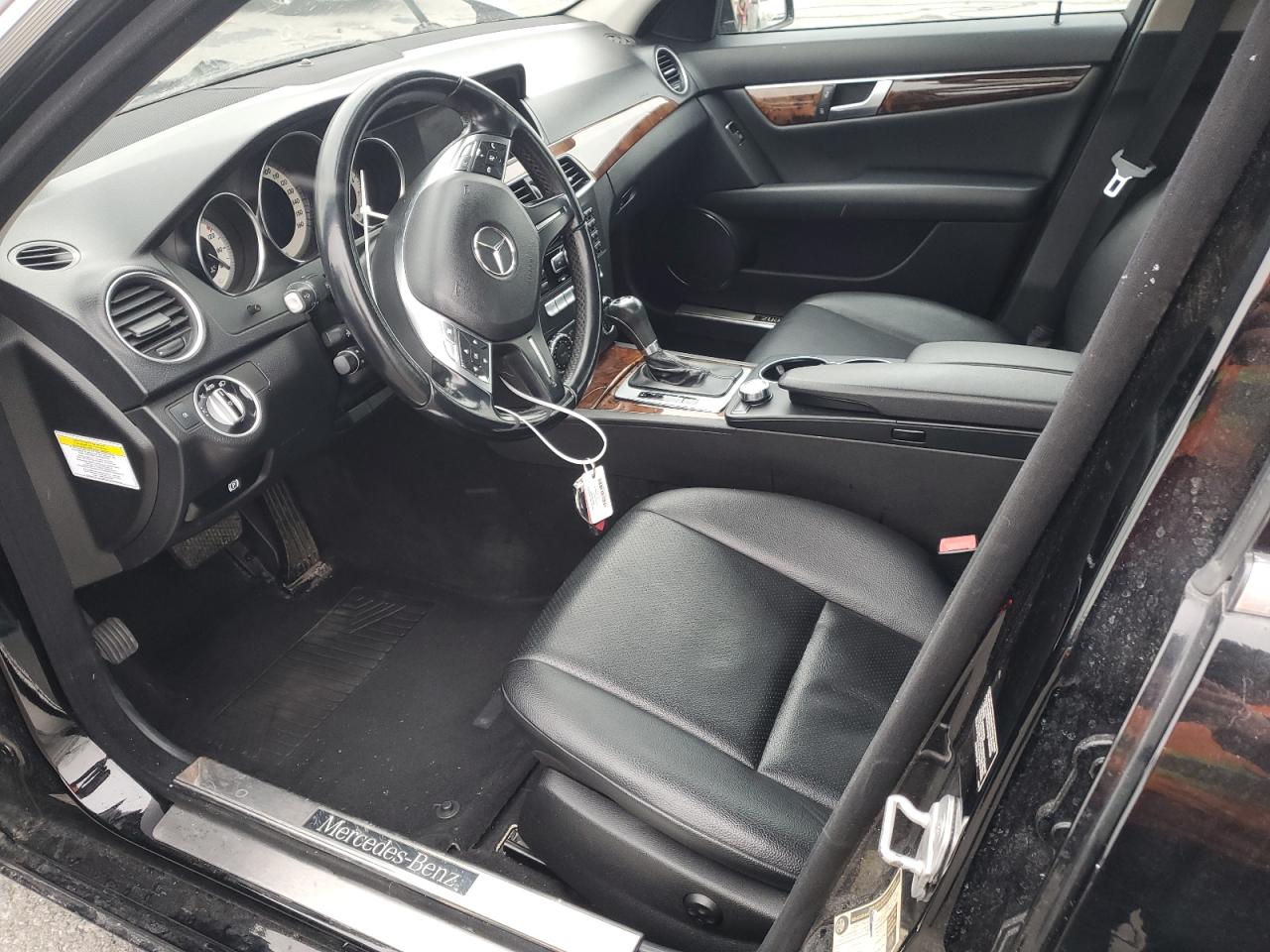 2013 Mercedes-Benz C-klasse VIN WDDGF8AB9DR273313 Copart auction photo, side damage thumbnail 7