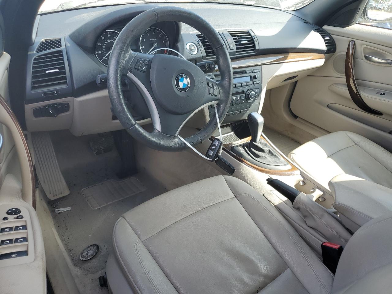 2011 BMW 1er VIN WBAUL7C57BVM81067 Copart auction photo, water/flood damage thumbnail 8