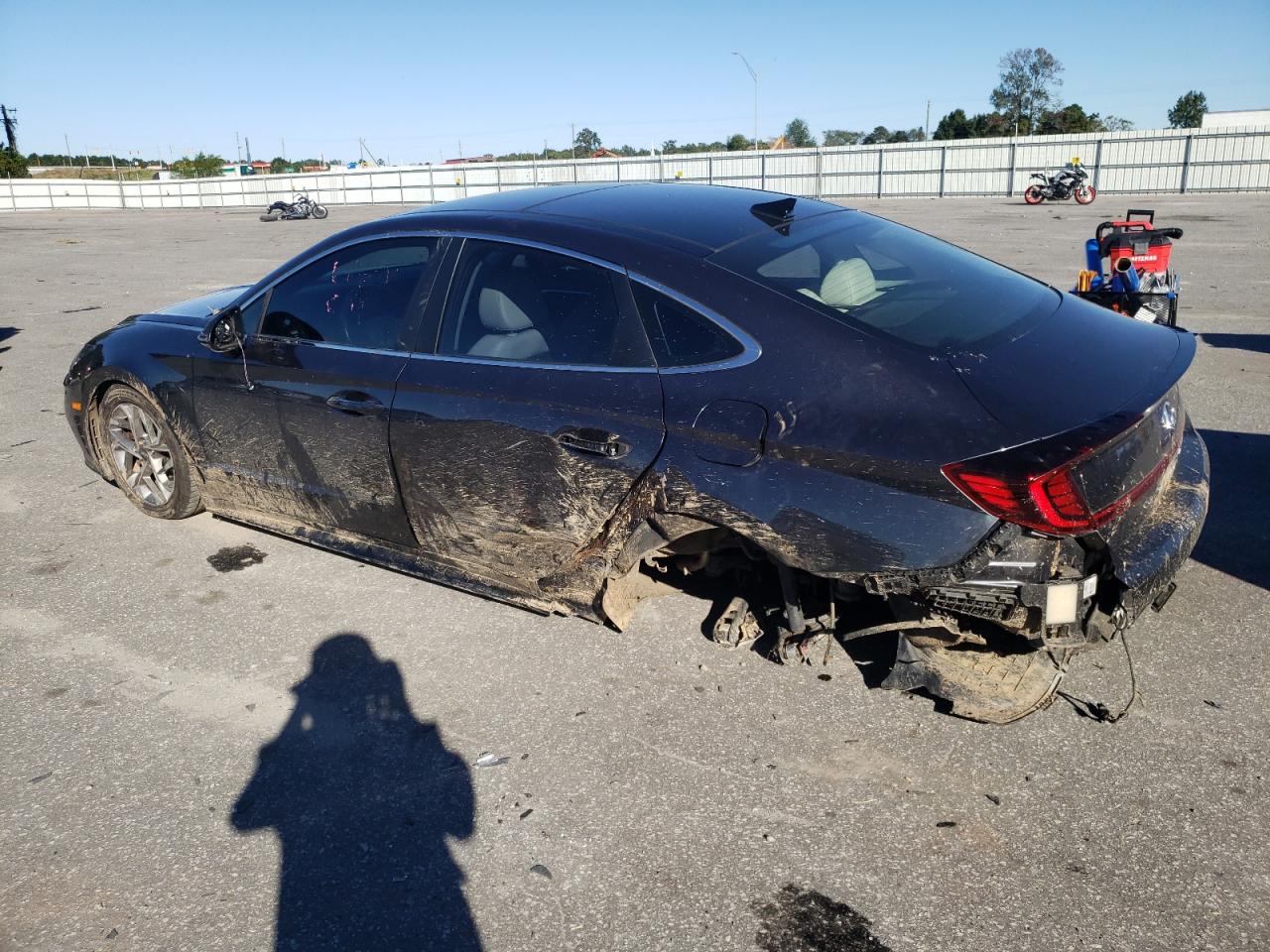 2020 Hyundai Sonata VIN 5NPEF4JA9LH032374 Copart auction photo, rear end damage thumbnail 2
