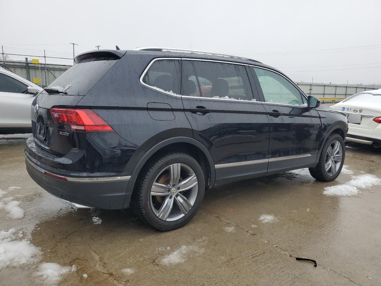 2019 Volkswagen Tiguan VIN 3VW4B7AX5KM128512 Copart auction photo, front end damage thumbnail 3
