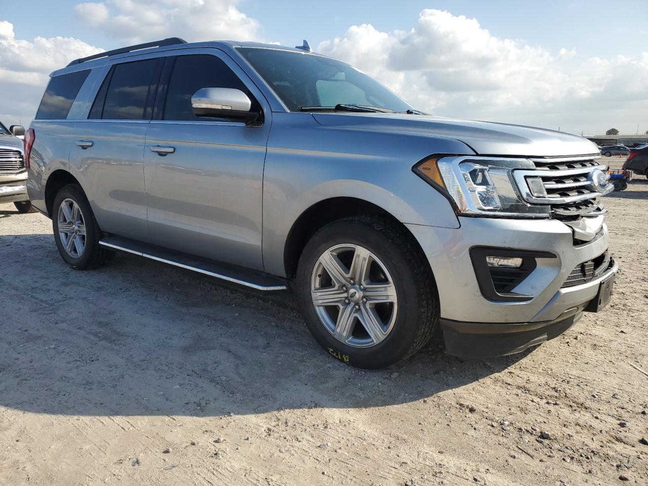 2020 Ford Expedition VIN 1FMJU1HT3LEA02731 Copart auction photo, front end damage thumbnail 4