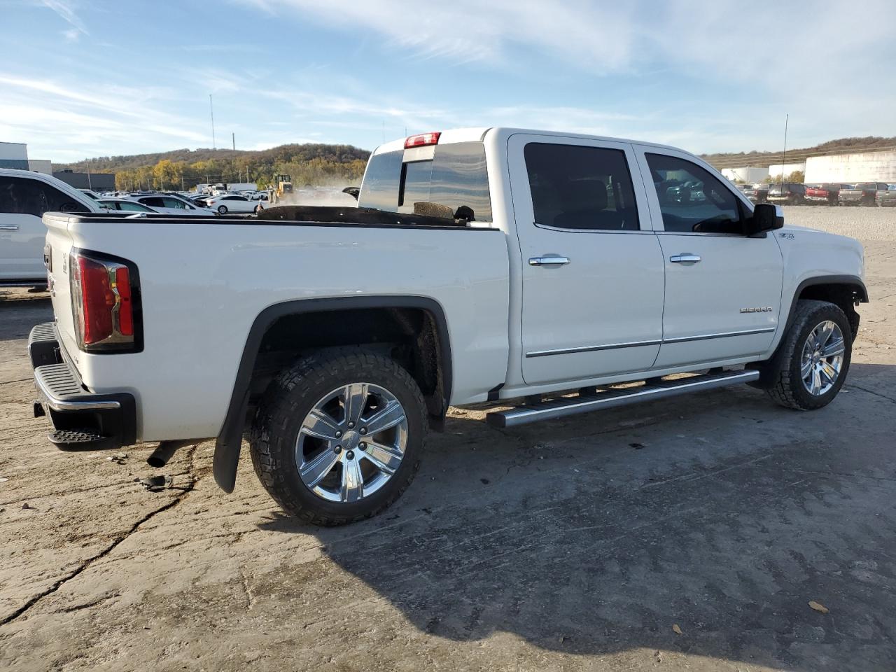 2017 GMC Sierra VIN 3GTU2NEC3HG447408 Copart auction photo, stripped / minor dent/scratches damage thumbnail 3