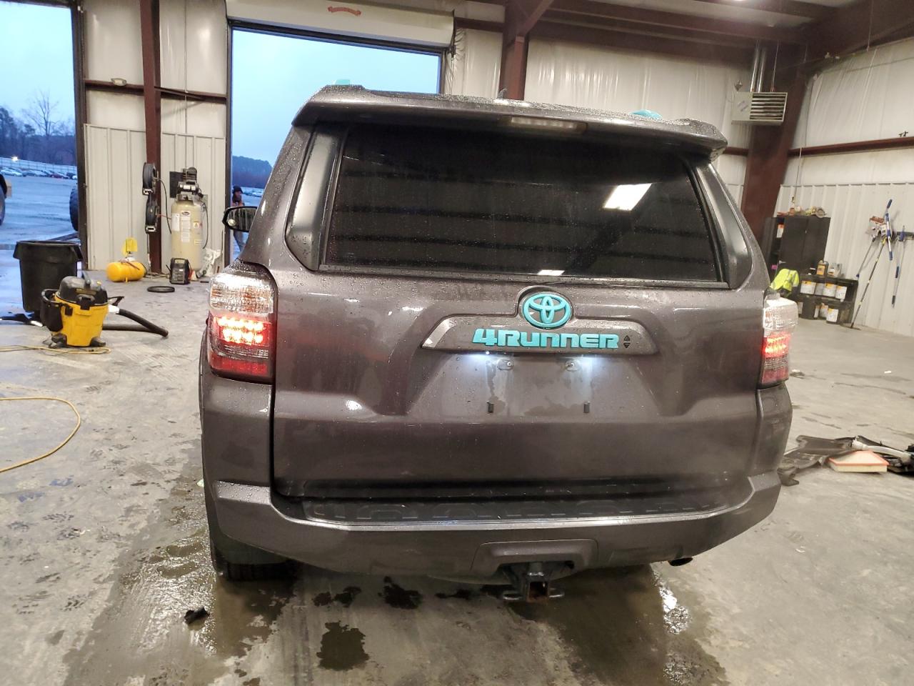 2020 Toyota 4Runner VIN JTEBU5JR6L5788051 Copart auction photo, front end damage thumbnail 4