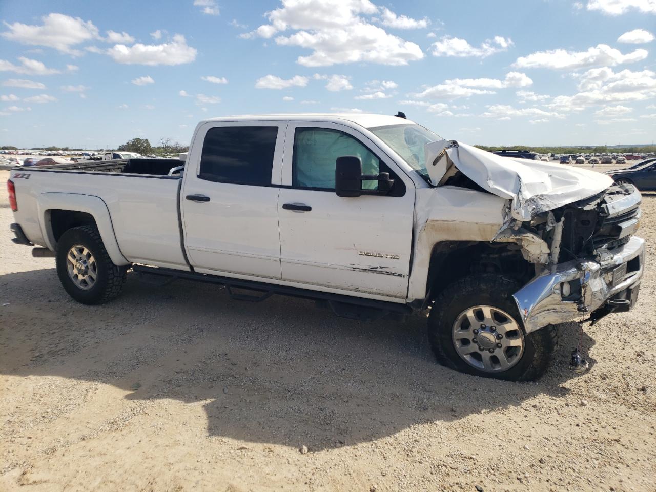 2015 Chevrolet Silverado VIN 1GC1KVE86FF165311 Copart auction photo, frame damage / front end damage thumbnail 4