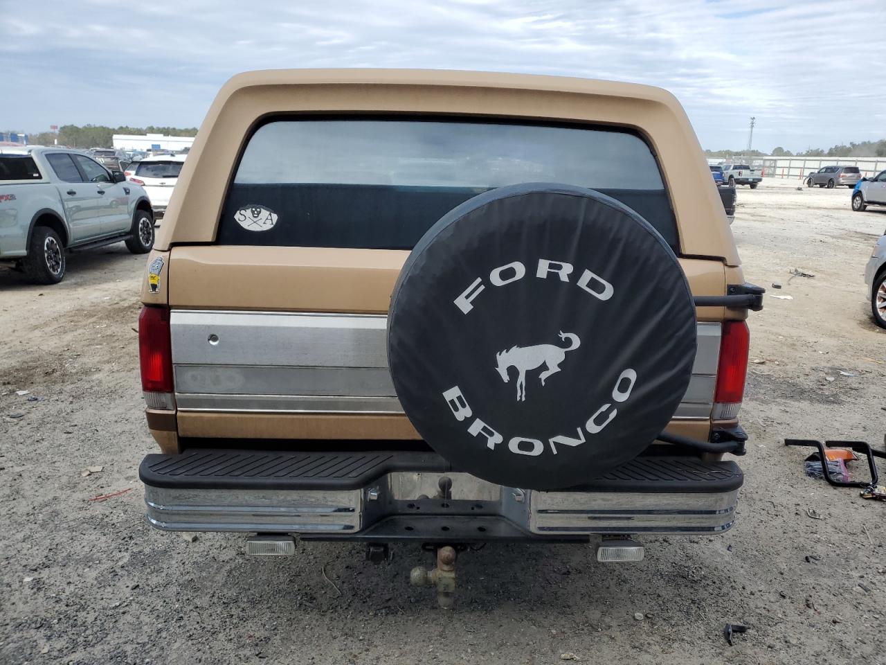 1987 Ford Bronco VIN 1FMEU15H6HLA11430 Copart auction photo, front end / mechanical damage thumbnail 6