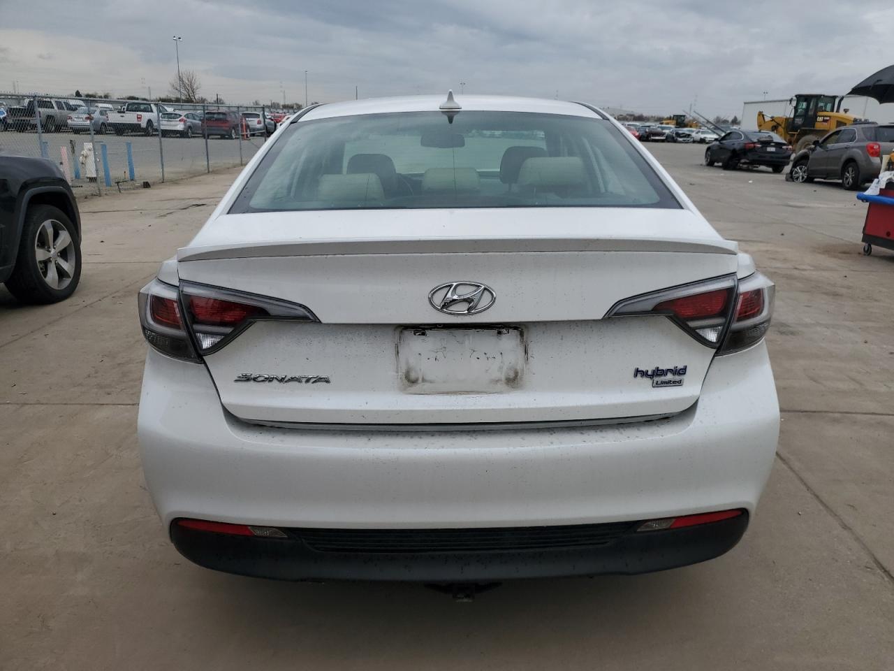 2016 Hyundai Sonata VIN KMHE34L1XGA018689 Copart auction photo, front end damage thumbnail 6