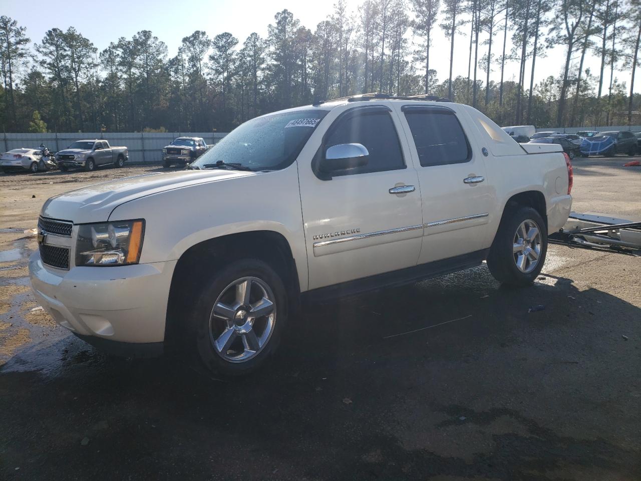 2013 Chevrolet Avalanche VIN 3GNTKGE75DG246556 - Copart auction photo