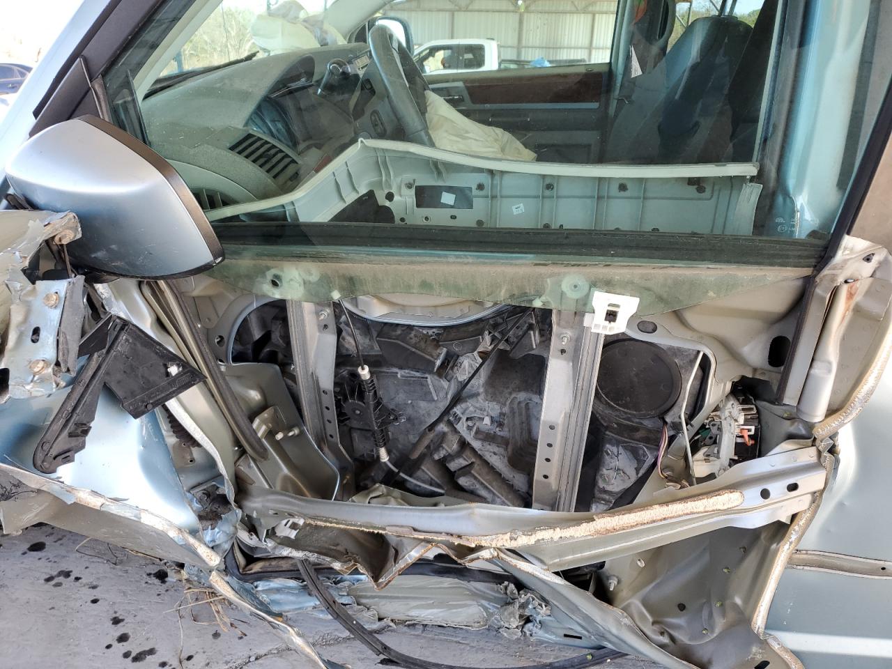 2009 Chrysler Town & Country VIN 2A8HR54199R537020 Copart auction photo, all over damage thumbnail 7