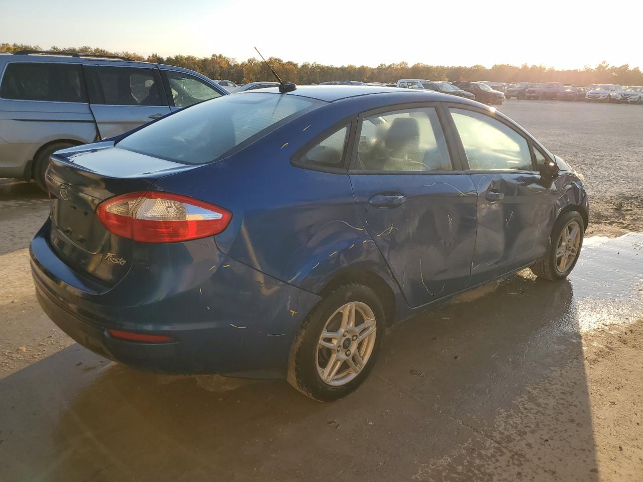2019 Ford Fiesta VIN 3FADP4BJ6KM104024 Copart auction photo, all over / side damage thumbnail 3