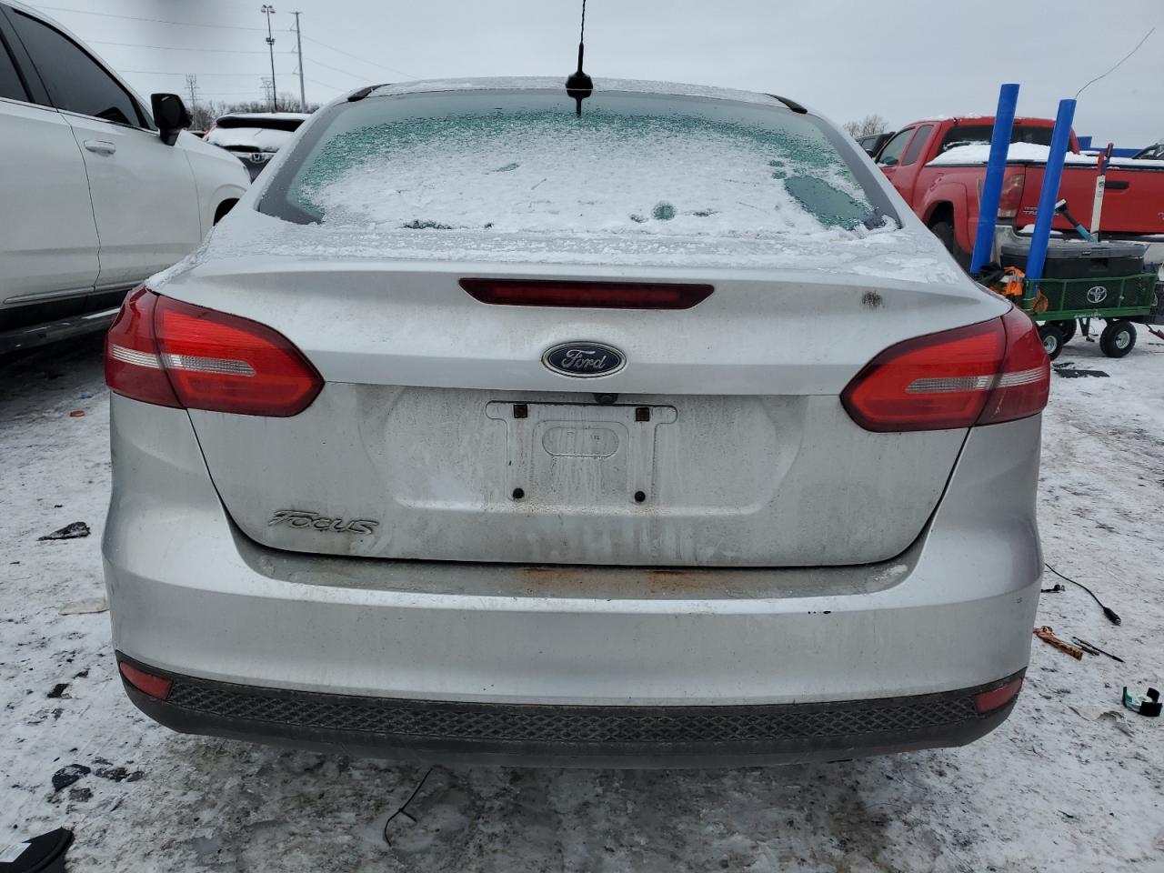2017 Ford Focus VIN 1FADP3E2XHL347098 Copart auction photo, front end damage thumbnail 6