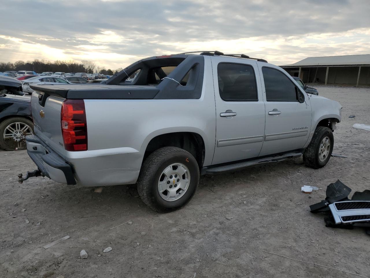 2012 Chevrolet Avalanche VIN 3GNTKEE72CG158423 Copart auction photo, front end damage thumbnail 3