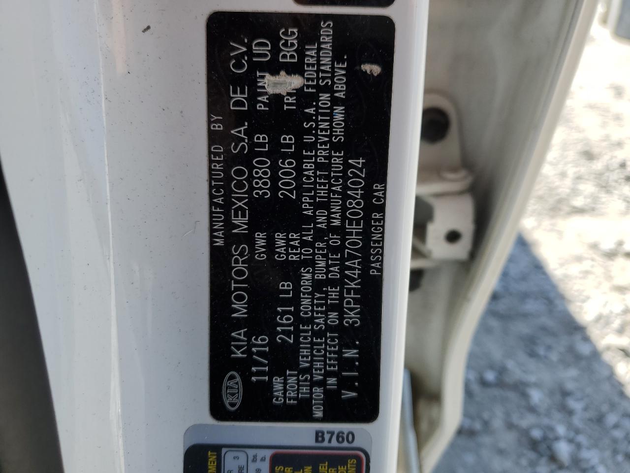 2017 KIA Forte VIN 3KPFK4A70HE084024 Copart auction photo, front end / mechanical damage thumbnail 13
