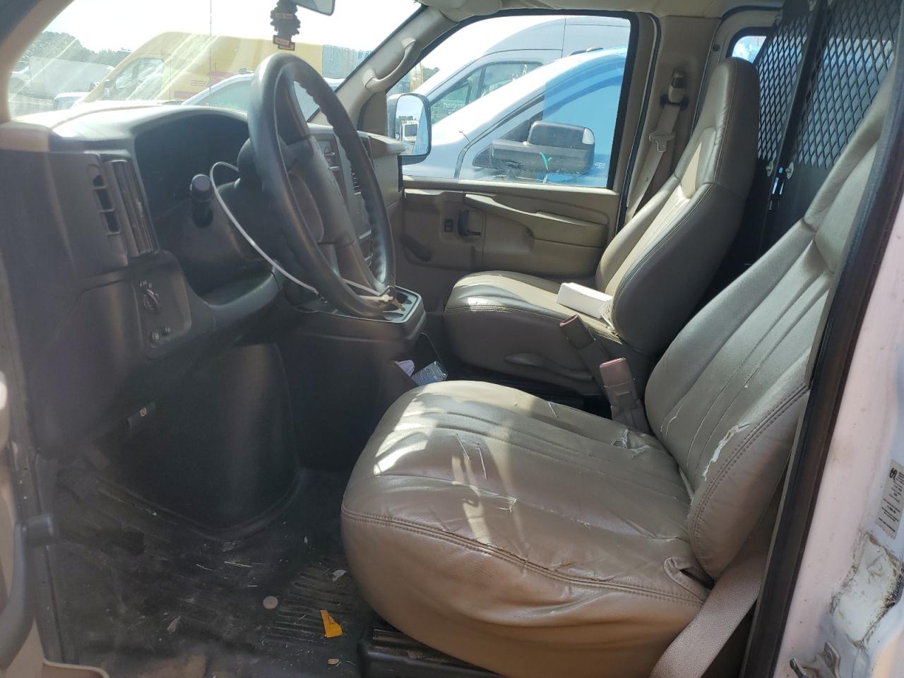 2007 Chevrolet Express VIN 1GCGG25V171173377 Copart auction photo, side / top/roof damage thumbnail 7