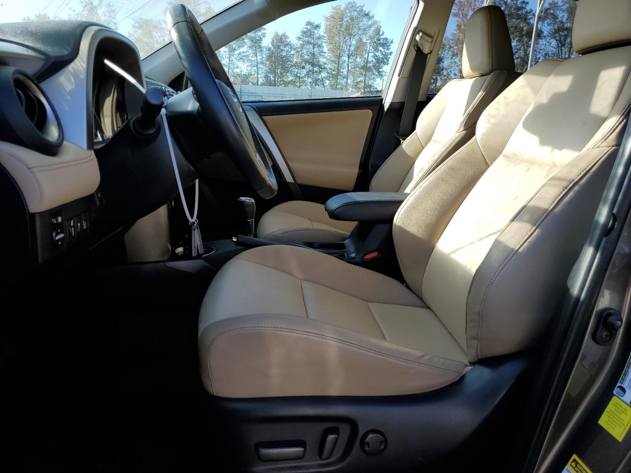 2015 Toyota RAV 4 VIN 2T3YFREV9FW170162 Copart auction photo, top/roof damage thumbnail 7