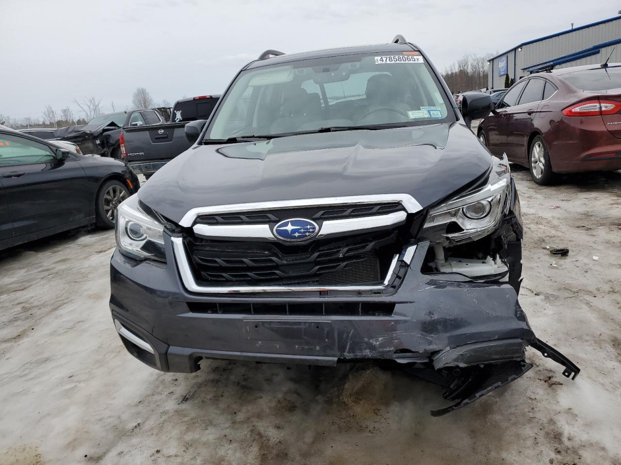 2018 Subaru Forester VIN JF2SJARC4JH597831 Copart auction photo, front end / minor dent/scratches damage thumbnail 5