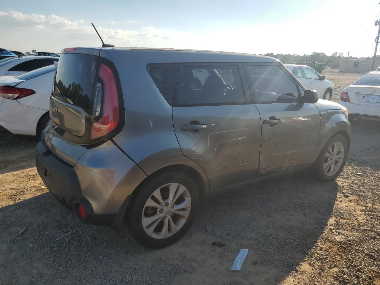 2015 KIA Soul VIN KNDJP3A5XF7223612 Copart auction photo, side / rear end damage thumbnail 3