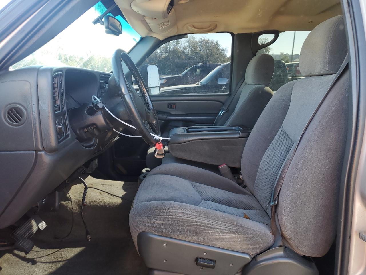 2007 Chevrolet Silverado VIN 1GCHK23U77F197117 Copart auction photo, top/roof / rear end damage thumbnail 7