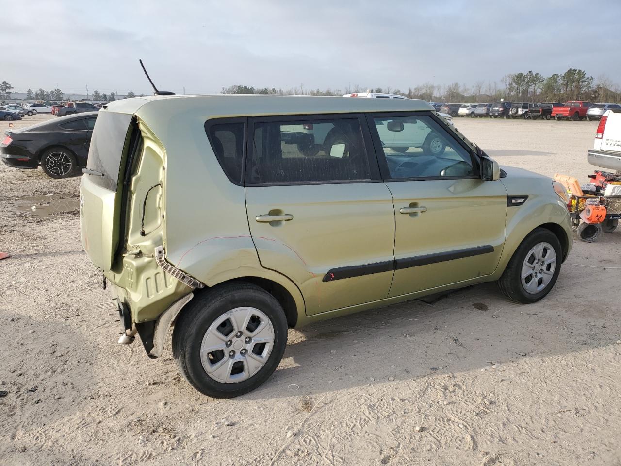 2013 KIA Soul VIN KNDJT2A5XD7496939 Copart auction photo, front end / minor dent/scratches damage thumbnail 3