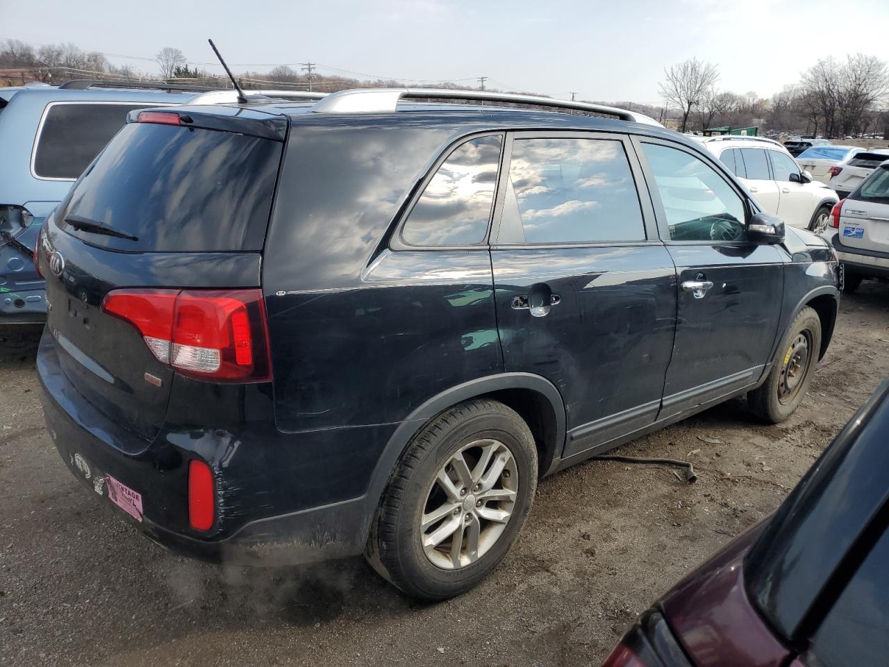 2014 KIA Sorento VIN 5XYKT4A69EG434283 Copart auction photo, minor dent/scratches damage thumbnail 3