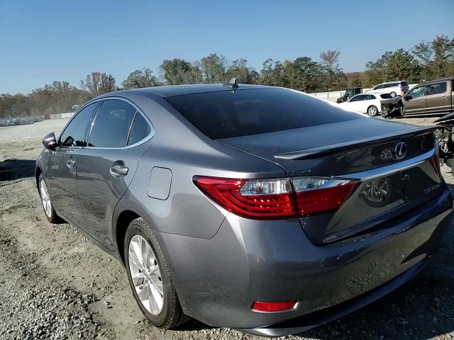 2013 Lexus ES VIN JTHBW1GG3D2026908 Copart auction photo, undercarriage / minor dent/scratches damage thumbnail 11