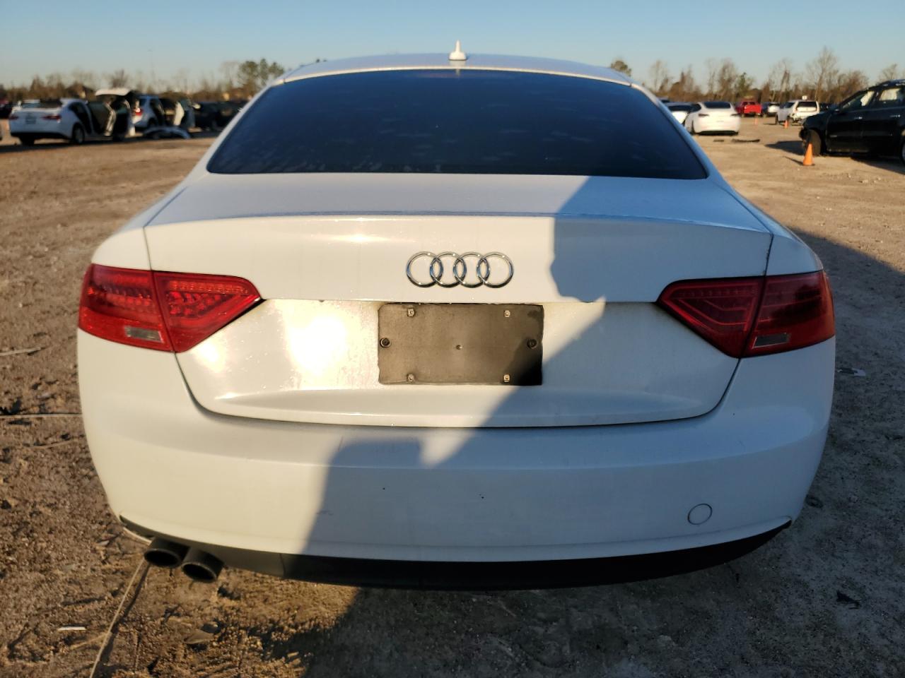 2013 Audi A5 VIN WAULFAFR6DA032097 Copart auction photo, front end / minor dent/scratches damage thumbnail 6