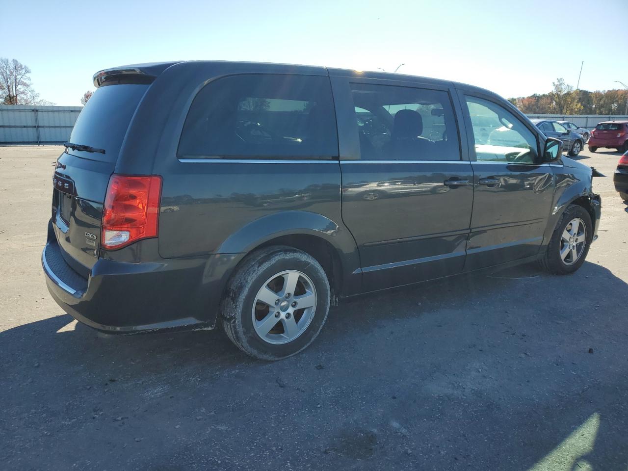 2012 Dodge Caravan VIN 2C4RDGDG7CR171978 Copart auction photo, front end / side damage thumbnail 3
