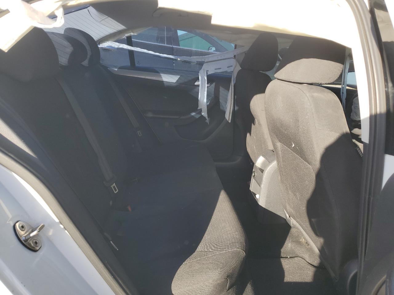 2015 Volkswagen Jetta VIN 3VWD17AJ6FM240056 Copart auction photo, front end damage thumbnail 10