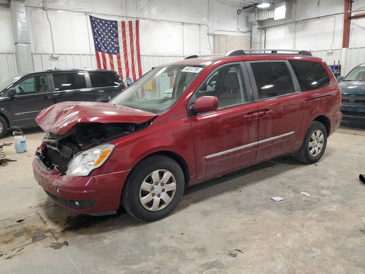 2007 Hyundai Entourage VIN KNDMC233076037857 - Copart auction photo