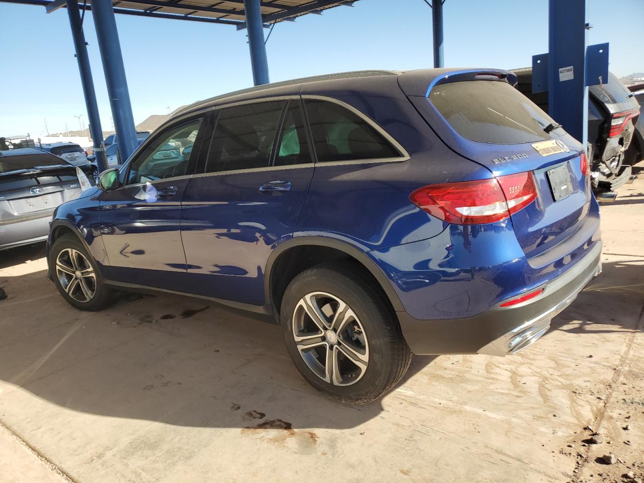 2017 Mercedes-Benz GLC VIN WDC0G4JB4HF132765 Copart auction photo, side / front end damage thumbnail 2