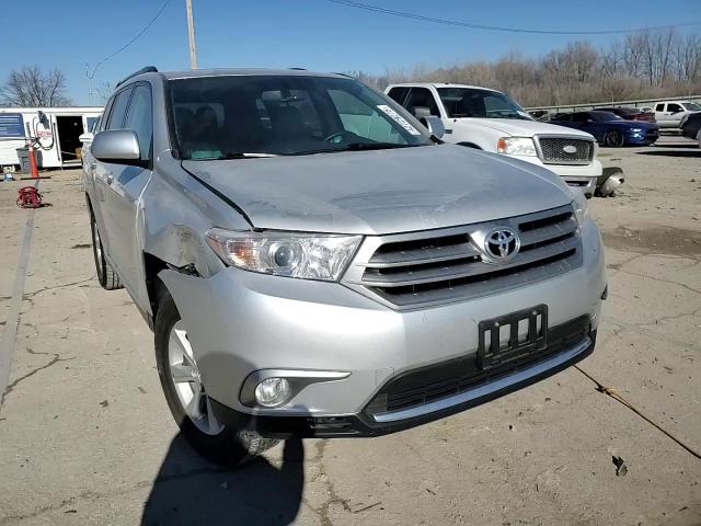 2013 Toyota Highlander VIN 5TDBK3EH8DS236918 Copart auction photo, front end / rear end damage thumbnail 14