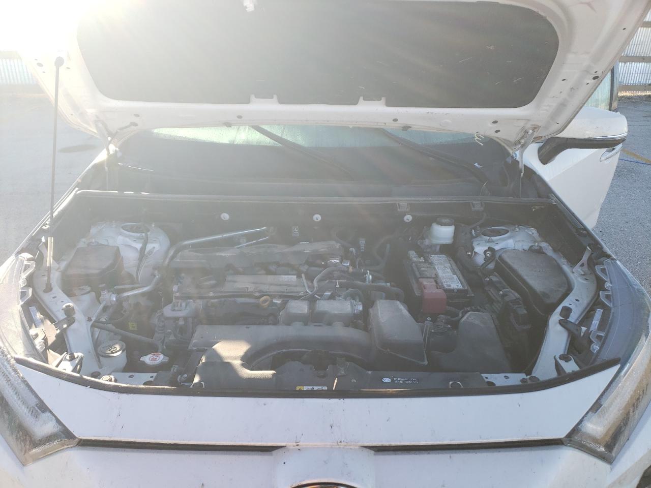 2022 Toyota RAV 4 VIN 2T3N1RFV9NW249023 Copart auction photo, water/flood / minor dent/scratches damage thumbnail 13