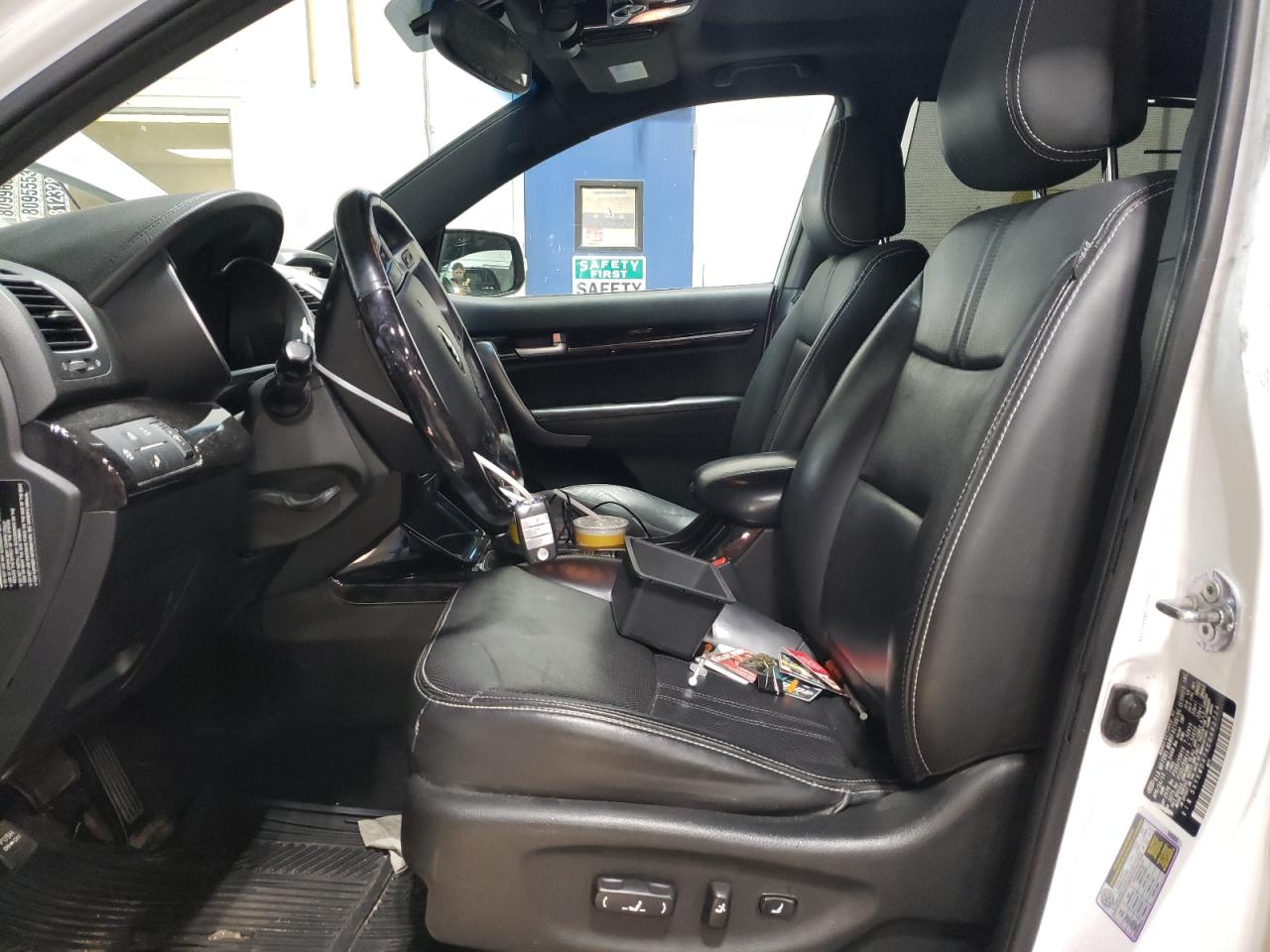 2014 KIA Sorento VIN 5XYKWDA7XEG462724 Copart auction photo, vandalism damage thumbnail 7