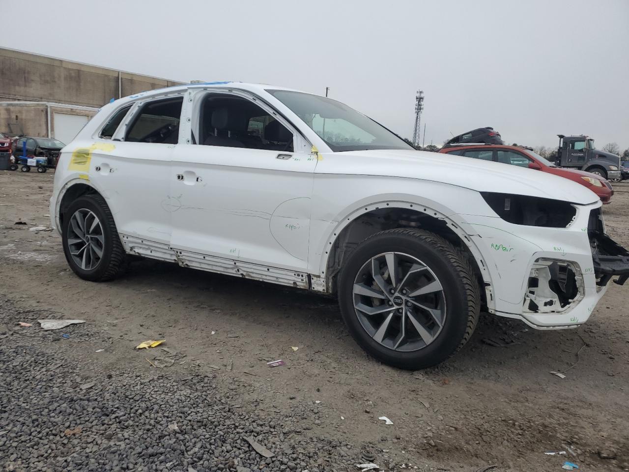 2021 Audi Q5 VIN WA1AAAFY3M2128323 Copart auction photo, side / front end damage thumbnail 4