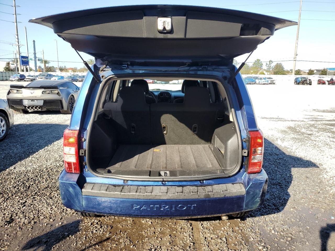 2010 Jeep Liberty (Patriot) VIN 1J4NT2GB9AD501411 Copart auction photo, side / front end damage thumbnail 6