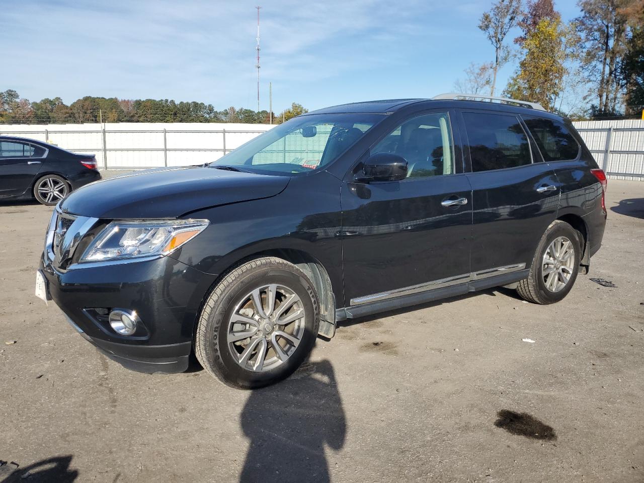 2016 Nissan Pathfinder VIN 5N1AR2MN8GC611233