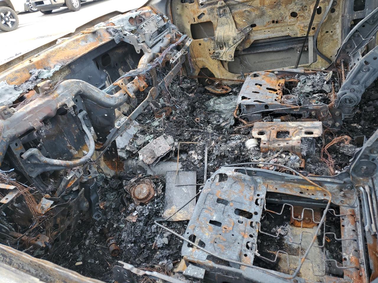 2011 Chevrolet Silverado VIN 3GCPCREA2BG134101 Copart auction photo, burn / all over damage thumbnail 7