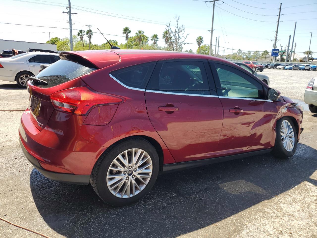 2015 Ford Focus VIN 1FADP3N2XFL360642 Copart auction photo, front end / side damage thumbnail 3