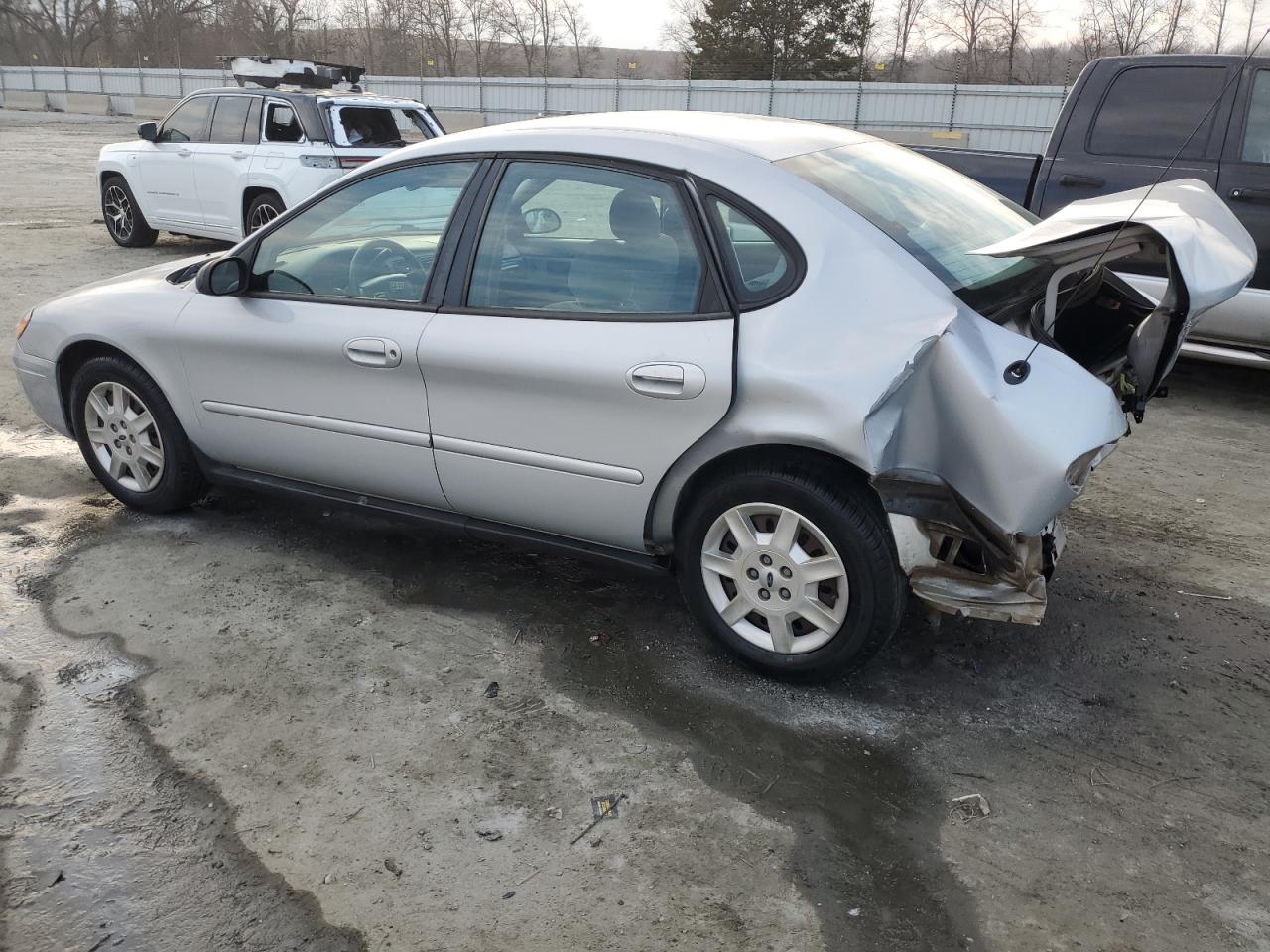 2005 Ford Taurus VIN 1FAHP53U35A184559 Copart auction photo, rear end damage thumbnail 2