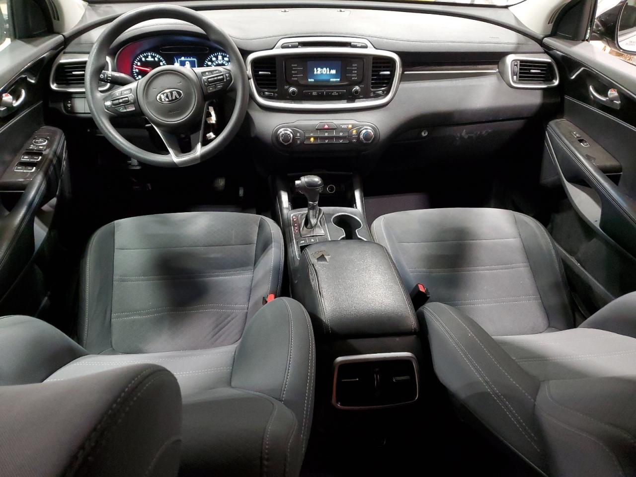 2017 KIA Sorento VIN 5XYPGDA57HG328551 Copart auction photo, front end damage thumbnail 8