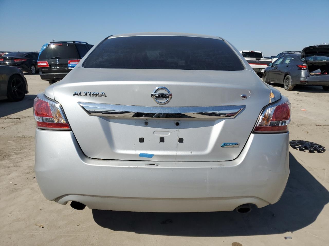 2014 Nissan Altima VIN 1N4AL3AP4EN347520 Copart auction photo, front end / hail damage thumbnail 6