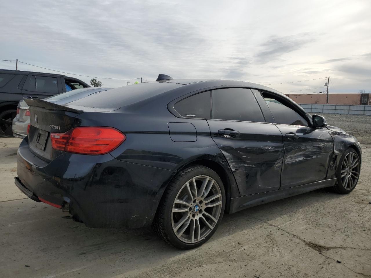 2015 BMW 4er VIN WBA4A7C5XFD414948 Copart auction photo, side / front end damage thumbnail 3