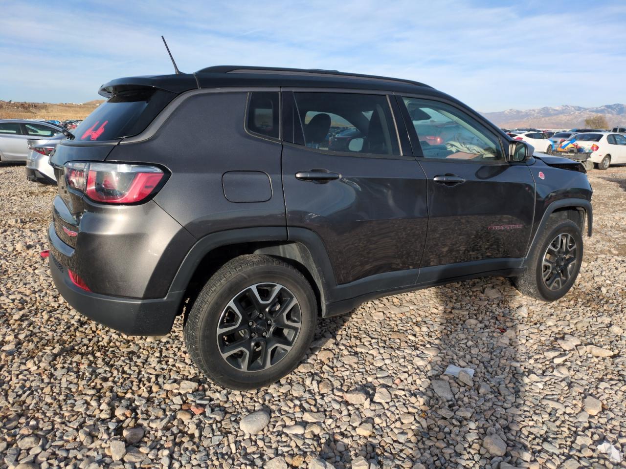 2019 Jeep Compass VIN 3C4NJDDB1KT780635 Copart auction photo, front end damage thumbnail 3