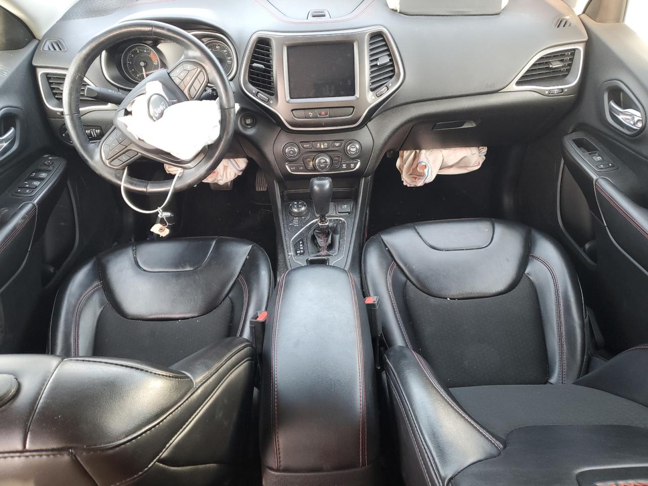 2019 Jeep Cherokee VIN 1C4PJMBX9KD391187 Copart auction photo, front end / side damage thumbnail 8