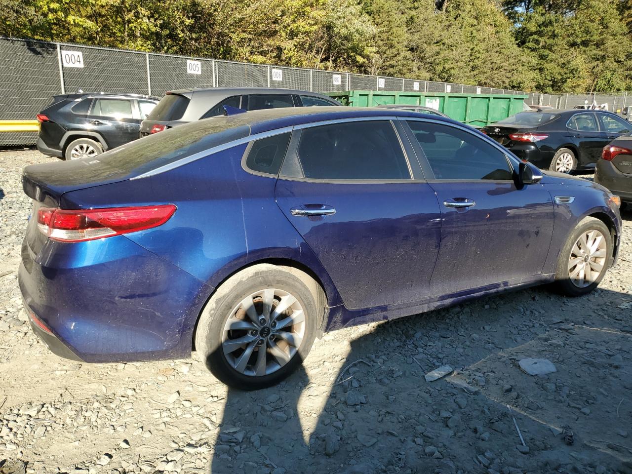2018 KIA Optima VIN 5XXGT4L37JG267235 Copart auction photo, vandalism damage thumbnail 3