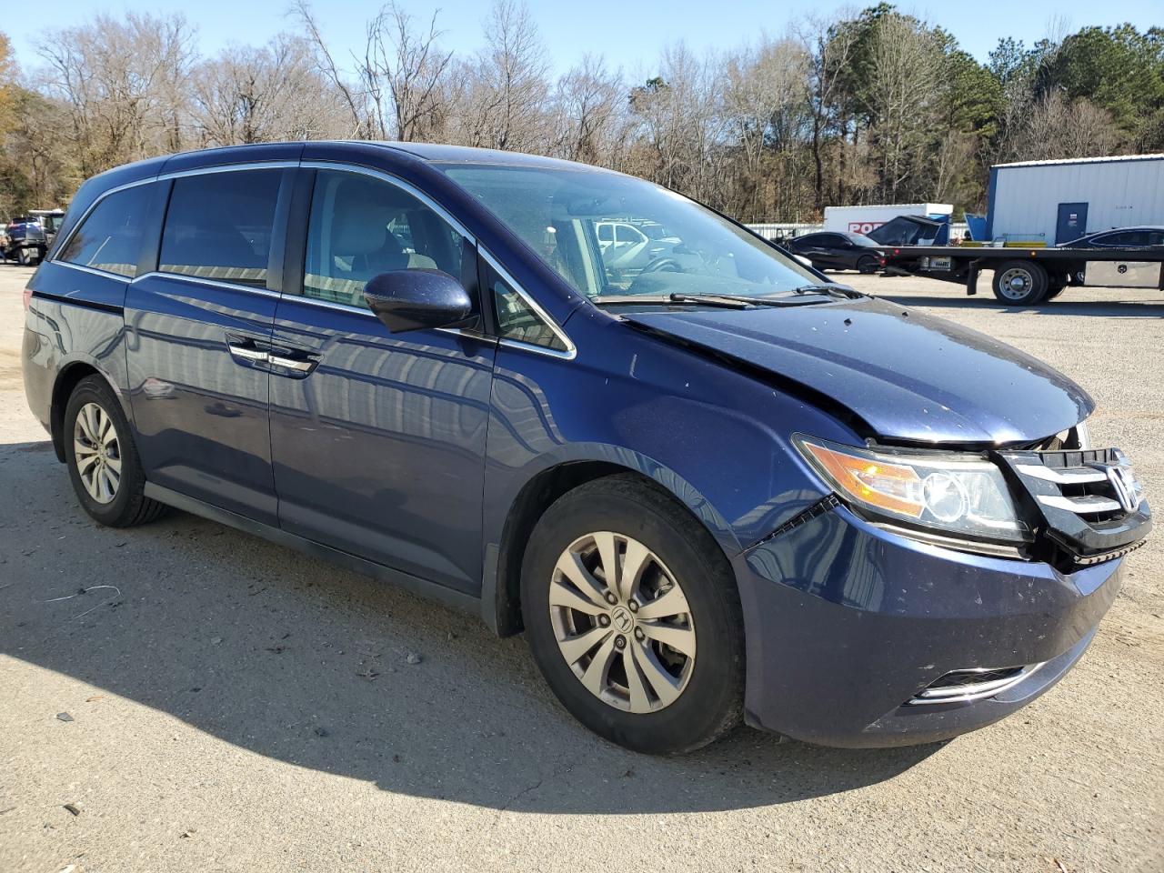 2016 Honda Odyssey VIN 5FNRL5H32GB021809 Copart auction photo, front end / minor dent/scratches damage thumbnail 4
