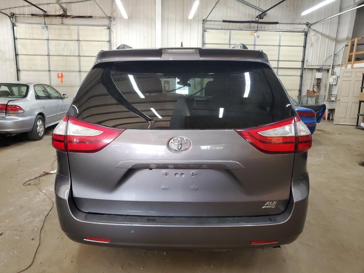 2018 Toyota Sienna VIN 5TDDZ3DCXJS208964 Copart auction photo, front end damage thumbnail 6
