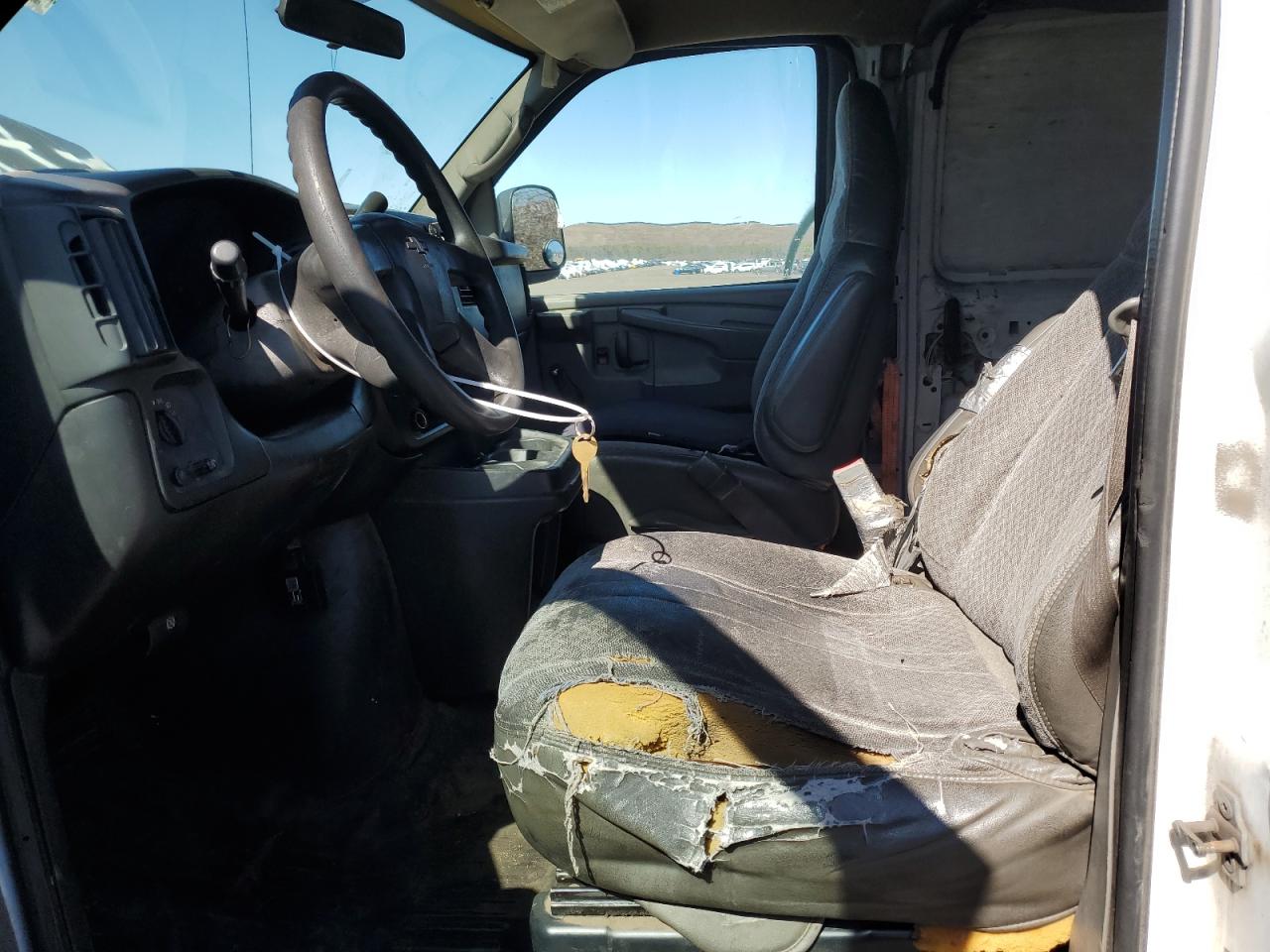 2005 Chevrolet Express VIN 1GCGG25V951117698 Copart auction photo, rear end / side damage thumbnail 7