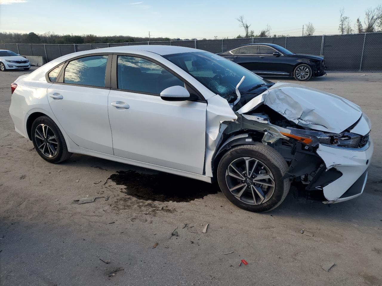 2023 KIA Forte VIN 3KPF24ADXPE659170 Copart auction photo, front end / side damage thumbnail 4